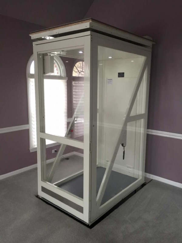 Savaria-Telecab-elevator-in-newly-installed-home-in-Hawthorn-Woods-IL.JPG