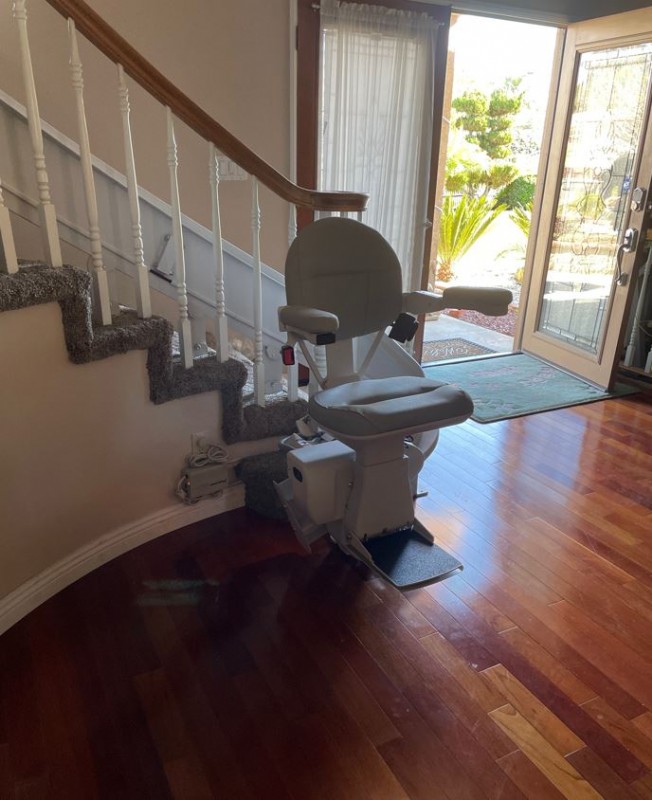 curved stair lift in Riverside CA installed by Lifeway Mobiliy Gamburd