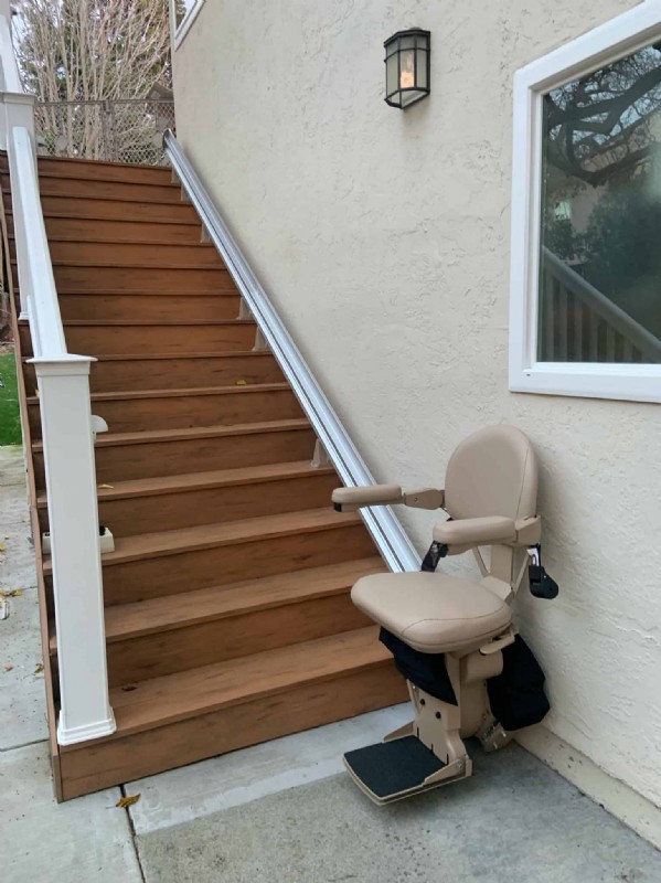 outdoor stairlift installed by Lifeway Mobility Los Angeles