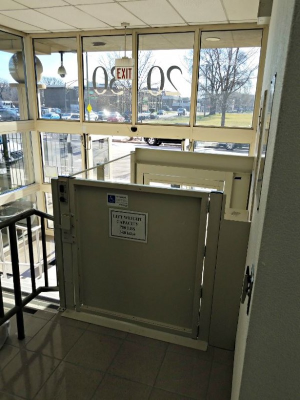 top landing gate of commercial lift in Jesse Brown VA office Chicago